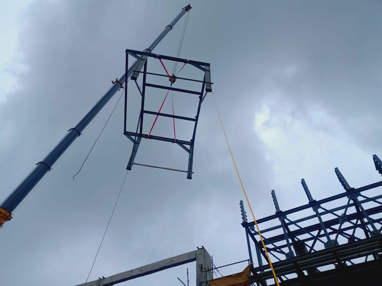High Elevation Tower Crane Staging